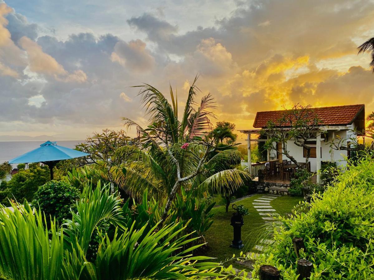Gara Gara Sea View Hotel Batununggul Ngoại thất bức ảnh